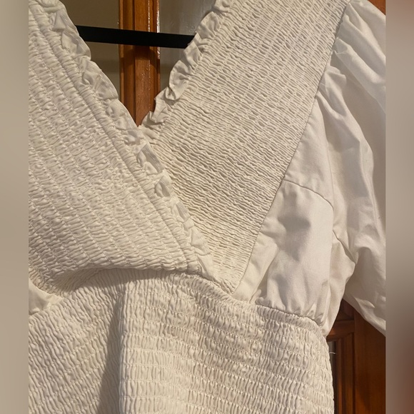 Abercrombie puff sleeve top - Picture 3 of 4